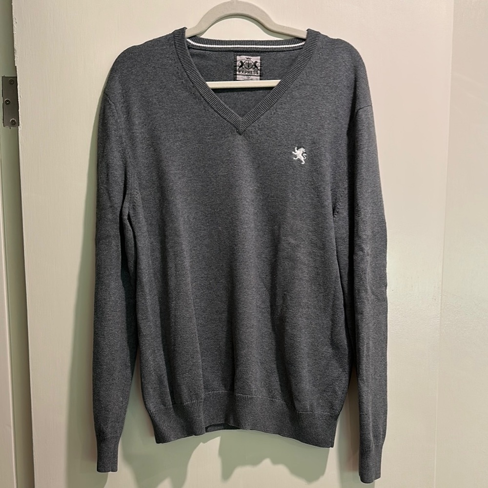 Men's Gray V-Neck Sweater